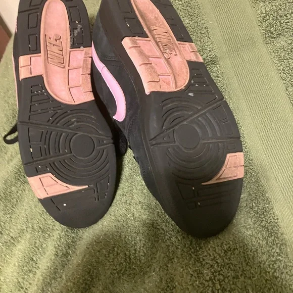 NIKE AIR low top leather black and pink women’s shoes size 9 - Picture 7 of 11